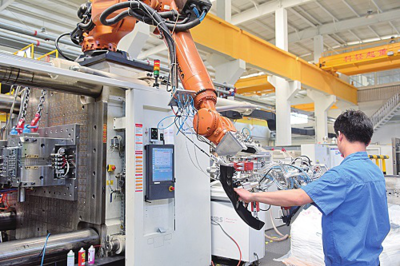 联通5G商用一周年成果显著 累计开通33.2万基站，加速网络覆盖与应用落地